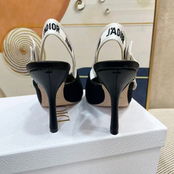 Dior Black Patent Leather Slingback Heels - Picture 7 of 9